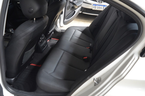 BMW Serie 3 3.0 330i Sedan Sport Line 252cv