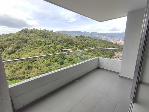 Apartamento Situado En La Ciudad De Medellín