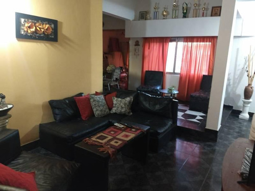 Imagen 17 de 24 de Amplia Propiedad Con Casa , Departamento Y Quincho.