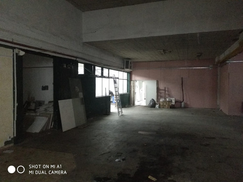 Acuña De Figueroa Y Avda Libertador Predio De 1500 M2 Con Altura