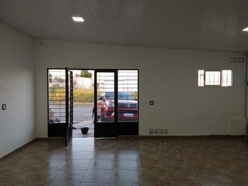 Imagen 6 de 11 de Local Mas Salón