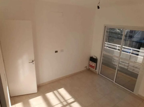 Imagen 3 de 6 de Venta!!! Departamento 2 Ambientes Amplio En Complejo Cerrado