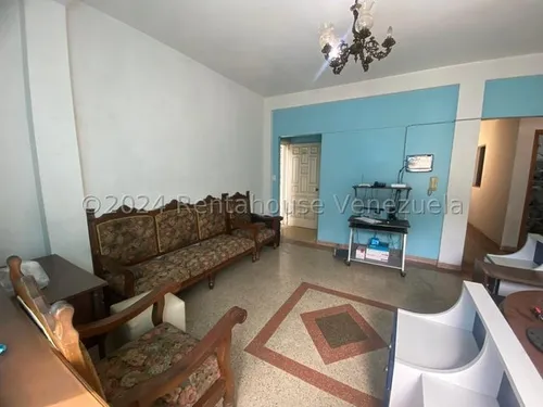 El Bosque Mls# 25-3483 Wm