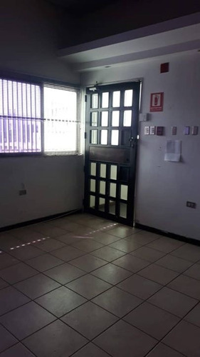 Imagen 7 de 9 de Vendo Edificio 900mts2 Altamira 0754