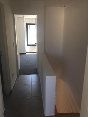 Imagen 9 de 20 de Excelente Duplex Nuevo En Complejo - Udaondo - Venta - Oportunidad