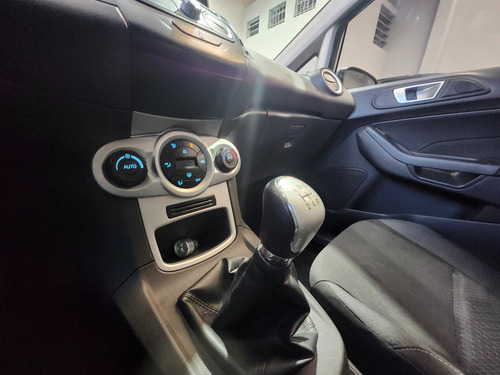 Ford Fiesta Kinetic 1.6 Se Plus 120cv