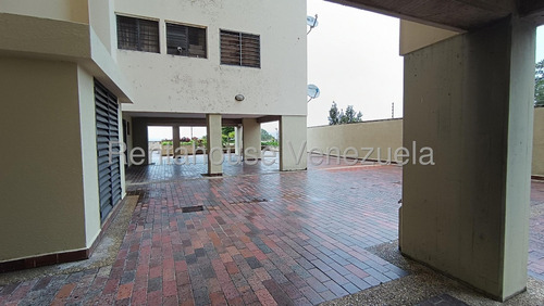 Apartamento En Venta Lomas De Prados Del Este