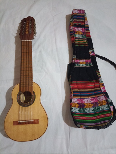 Charango Mantini Profesional