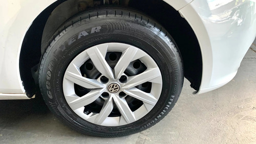 Volkswagen Voyage 1.0 MI 8V FLEX 4P MANUAL