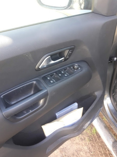 Volkswagen Amarok 2.0 Tdi Comfortline 4x2 Manual Mb