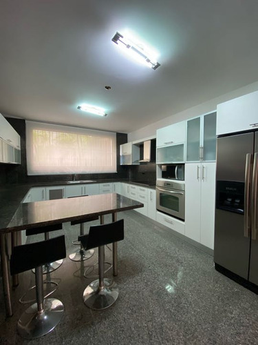 Casa Duplex Para Venta En Santa Paula #2369