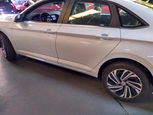 Volkswagen Vento 1.4 Highline 150cv At 0km 2021 Ec
