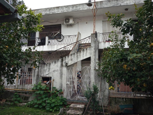 Imagen 15 de 18 de Casa Con Deptos. - Villa Sarmiento