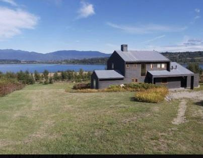 Casa En Venta De 5 Dorm. En Panguipulli