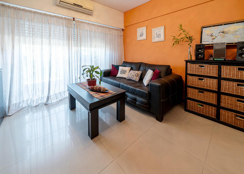 Venta Departamento Dos Ambientes En Florees Con Cochera