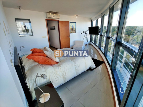 Imagen 13 de 19 de Apartamento En Torre De Categoria.