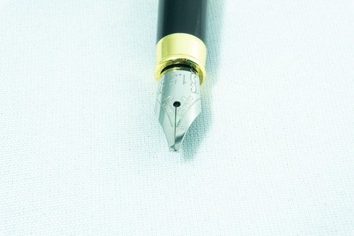Pluma Estilografo Madera Caligr - Unidad a $49500