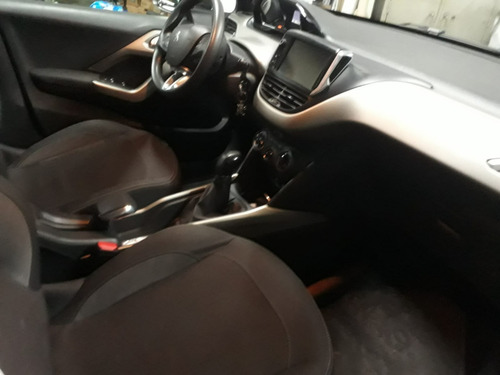Imagen 6 de 8 de Peugeot 2008 Allure
