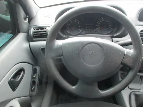 Renault Clio Style 1200cc Mt Aa
