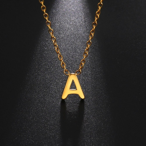 Imagen 2 de 7 de Collar Con Dije Acero De Color Oro Iniciales Nombres Mujer