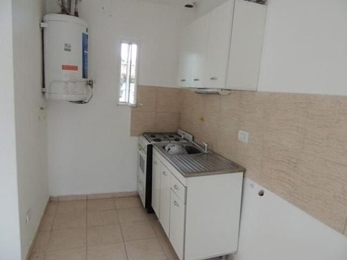 Imagen 6 de 10 de Departamento En Venta En Barrio Residencial Villa Kins