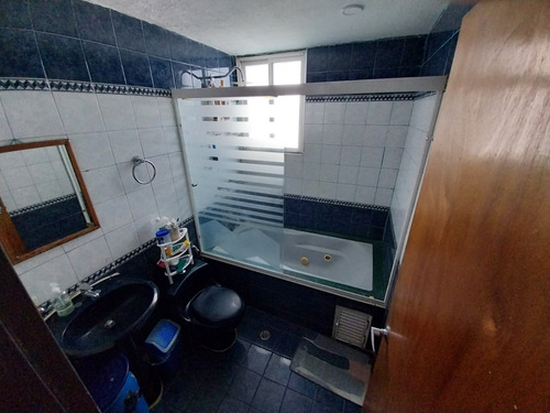 Apartamento En Venta En El Llanito De 92 M2 Remodelado Y Actualizado, Ref. $41.000