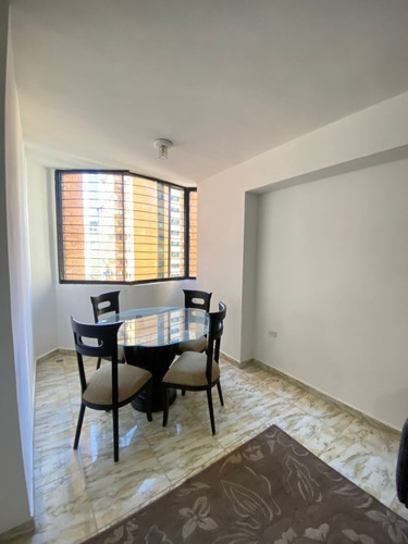 Imagen 9 de 20 de Fernando Guerrero Vende Apartamento En Res La Coruña - La Trigaleña