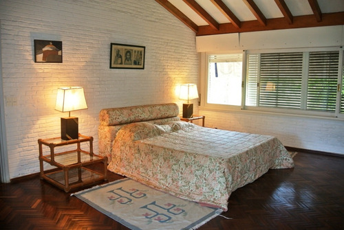 Casa En Venta / 5 Dorm / Punta Del Este / Golf / At2 6380