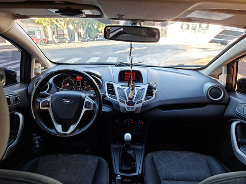 Ford Fiesta Kinetic Design 1.6 Design 120cv Titanium 2012