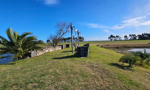 Terreno De 2000 M2 En Parque Del Lago.