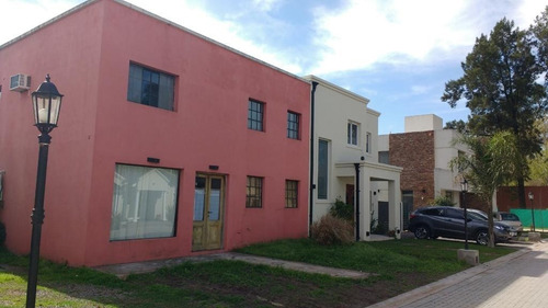 Imagen 1 de 26 de Venta!! Casa En Barrio Cerrado (las Glicinas )