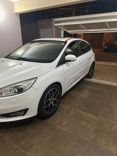 Ford Focus 2.0 Titanium Flex Powershift 4p