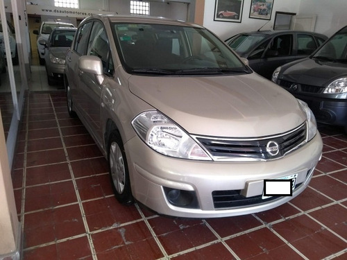 Nissan Tiida 1.8 Visia 5 P 2011