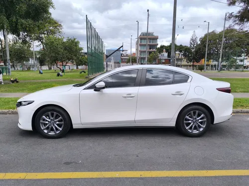 Mazda 3 2.0 Touring