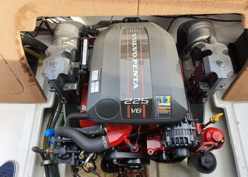 Imagen 12 de 15 de Lancha Arco Iris Eclipse 22 Cuddy Volvo 225 Hp Mpi Pata Sx