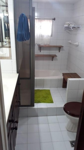 Casa 5 Ambientes Con Cocheras Cubiertas Parque