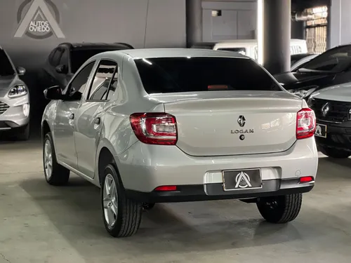 Renault Logan 1.6 Automatico