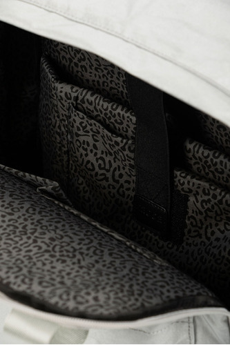 Bolso Tipo Tula Para Hombre Morral En Lona Encerada Color Plateado