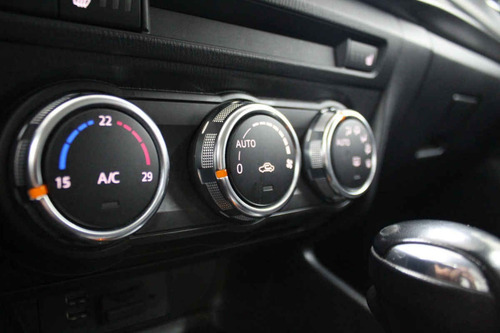 Imagen 14 de 15 de Mazda Mazda 3 2018 4 Cilindros