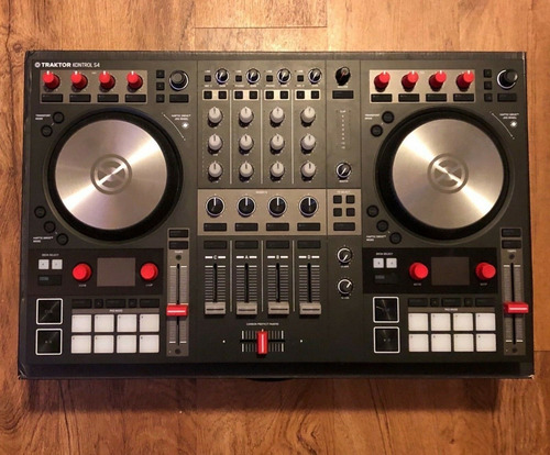 Native Instruments Traktor Kontrol S4 Mk3 (software Included