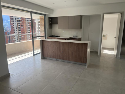 Apartamento En Venta Sector Asdesillas. 78 Metros $520 Millones