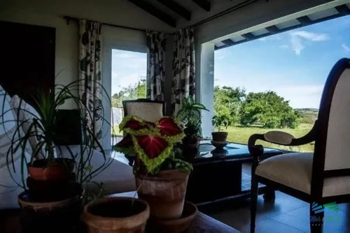 Excepcional Casa De Campo, Ideal Para Vivir Todo El Año, Costa De Arroyo Y A 30 Minutos De Punta