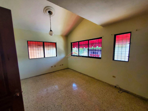 Imagen 5 de 8 de Venta De Casa