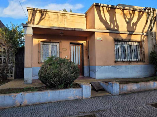 Casa En Alquiler En Lujan Centro