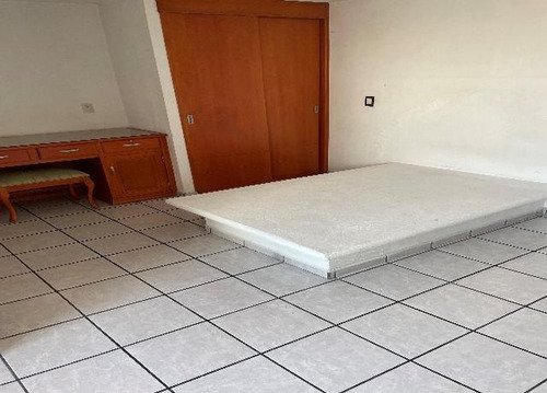Imagen 13 de 22 de Jardines De Santa Julia Se Remata Casa