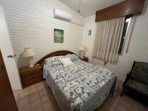 Dueño Vende 2 Excelentes Casas A Media Cuadra De La Playa