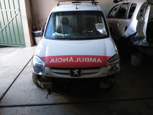 Peugeot Partner Ambulância
