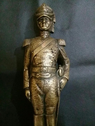 Estatuilla De Granadero En Bronce (Usado)