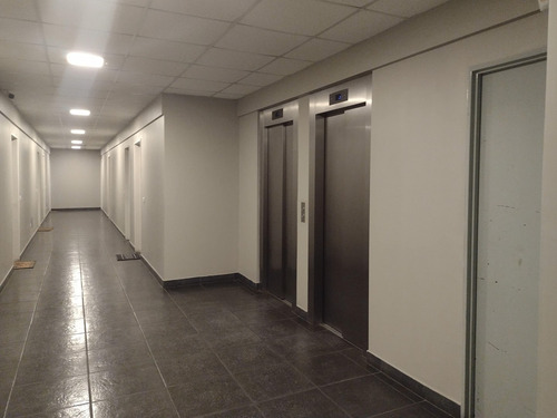 Oficina En Alquiler En Complejo 46 Plaza, Pilar, G.b.a. Zona Norte