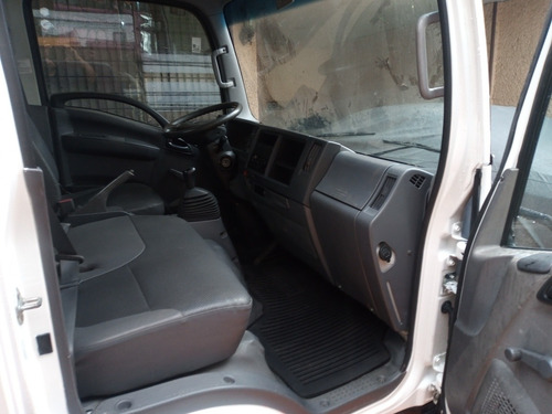 Imagen 13 de 13 de Isuzu Elf 300